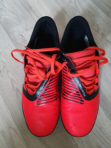 NIKE Phantom Venom Kunstmuru putsad nr 42 (1 foto / 5)