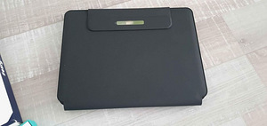Pad Air 5/4 Pro 11” ESR magneetiline ümbris klaviatuur (4 foto / 5)