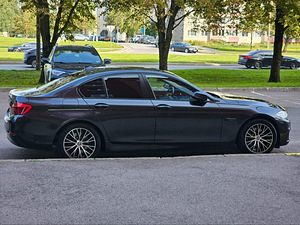 BMW 520 2.0 diesel, automat, sedan, 2015a. (8 foto / 8)