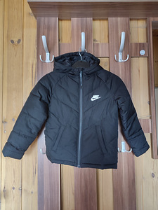 Детская куртка Nike 110-116 см.