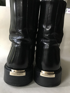 Сапоги Burberry (2 фото из 6)
