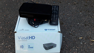 Тюнер Viasat HD Aris DZS3000NV