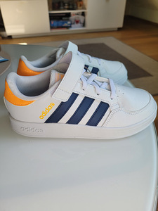 Adidase tossud lastele (3 foto / 3)