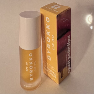Масло для губ Shine Brown SPF30, 6 мл (1 фото из 4)