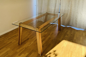 Söögilaud 210cm x 90 cm, klaas ja tamm (1 foto / 4)