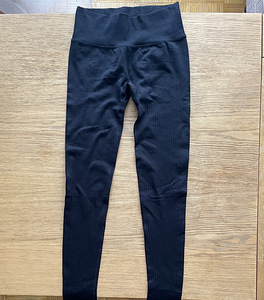 Спортивный костюм (2 фото из 3)