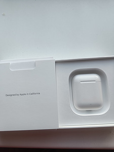 Продам Apple Airpod в оригинальной упаковке (2 фото из 8)