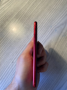 iPhone SE 2020 (5 фото из 9)