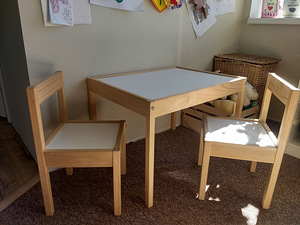 Ikea "Lätt" laste laud ja toolid (1 foto / 1)
