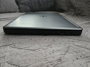 Dell Latitude E5250 4G (6 foto / 9)