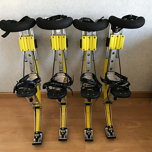 Сапоги-кенгуру (Skyrunner Stilts) для любителей экстрима (5 фото из 10)