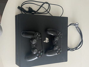 Продам PS4 Pro 1тб (3 фото из 3)