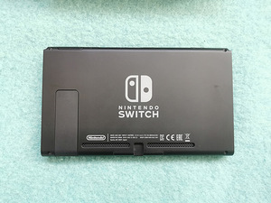 Müüa hall Nintendo Switch 32GB + Mario Kart 8 Deluxe (4 foto / 8)