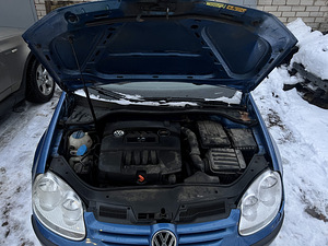 Volkswagen Golf V 2005 1.6 75kw (5 foto / 5)