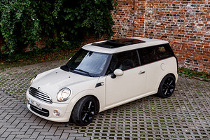 Mini Cooper Clubman (1 foto / 9)
