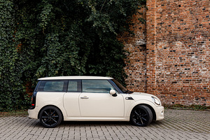 Mini Cooper Clubman (4 foto / 9)
