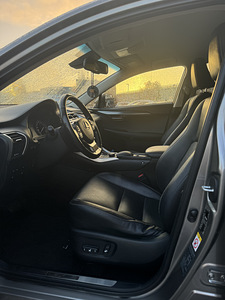 Lexus nx hübriid (3 foto / 10)