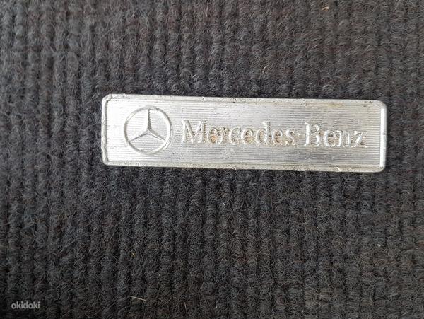 Põrandamattide Mercedes A-klass (foto #1)