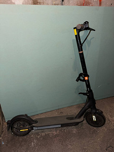 Xiaomi Mi Electric Scooter 1S (1 foto / 2)
