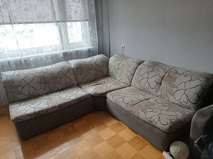 Угловой диван (1 фото из 1)