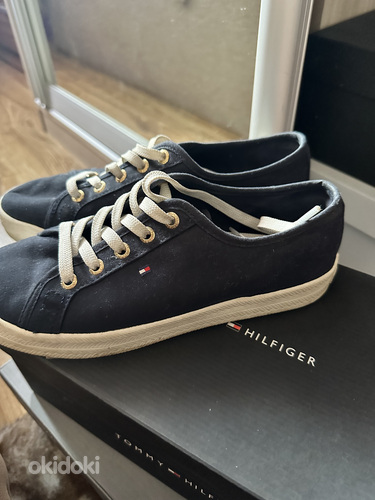 Tommy Hilfiger