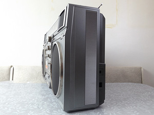 Vanakooli kassettraadio JVC RC-M90W (4 foto / 10)
