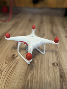 DJI Phantom 4 Advance (5 фото из 7)