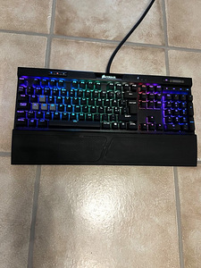 Mehaaniline klaviatuur Corsair K70 RGB MK.2 (3 foto / 5)