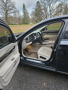 BMW 730 (F 01) xdrive 2015a (4 foto / 9)