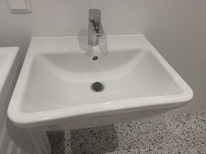 Valamu koos segistiga (1 foto / 4)