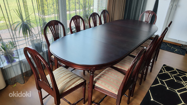 Великолепный раздвижной обеденный стол и 10 стульев (фото #6)