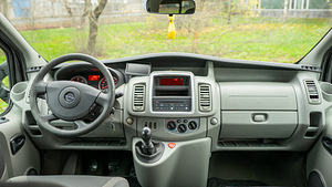 OPEL VIVARO (6 фото из 12)
