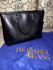 Новая сумка Trussardi (2 фото из 3)