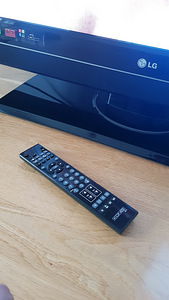 LG 37LC55 37" LCD TV (8 foto / 9)