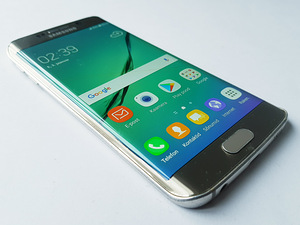 Samsung Galaxy S6 Edge 32GB Gold Platinum (3 foto / 6)