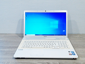 Sony Vaio 17" i3/8GB/SSD120GB (2 foto / 9)