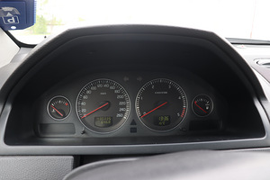 Продается Volvo XC90 2006 2.4D (9 фото из 11)