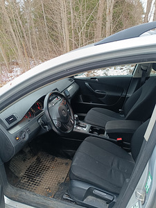 VOLKSWAGEN PASSAT 103kw diisel ÜV 12.2025 (4 foto / 11)