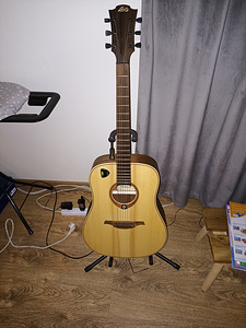 Kitarr Lag270D (10 foto / 10)