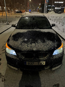 BMW E60 530D 160KW M-PACK (1 foto / 8)
