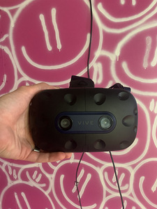 VR süsteem HTC Vive Pro 2 Full Kit (1 foto / 7)