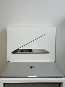 MacBook Pro (15-inch, 2016) (1 foto / 10)