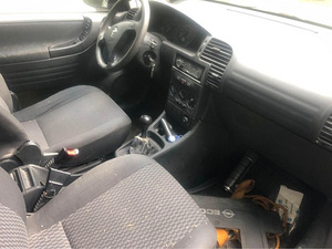 Opel Zafira varuosadeks. (5 foto / 7)