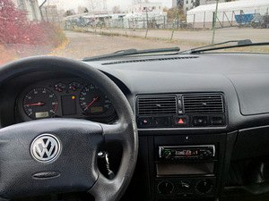 Volkswagen Golf (5 foto / 9)