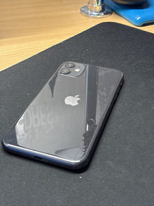 iPhone 11 must 128gb BH 79% (1 foto / 2)
