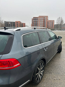 Volkswagen Passat B7 (4 foto / 12)