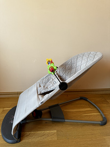 BabyBjörn lamamistool + mänguasi (2 foto / 4)