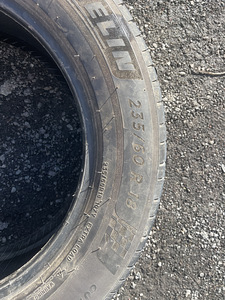 Michelin Pilot Sport 4. 18r (6 foto / 6)