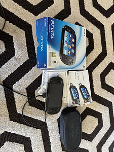 PS Vita Like New (5 foto / 8)