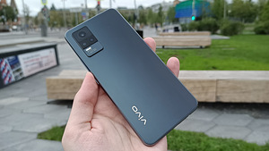 Телефон vivo V21e (2 foto / 2)